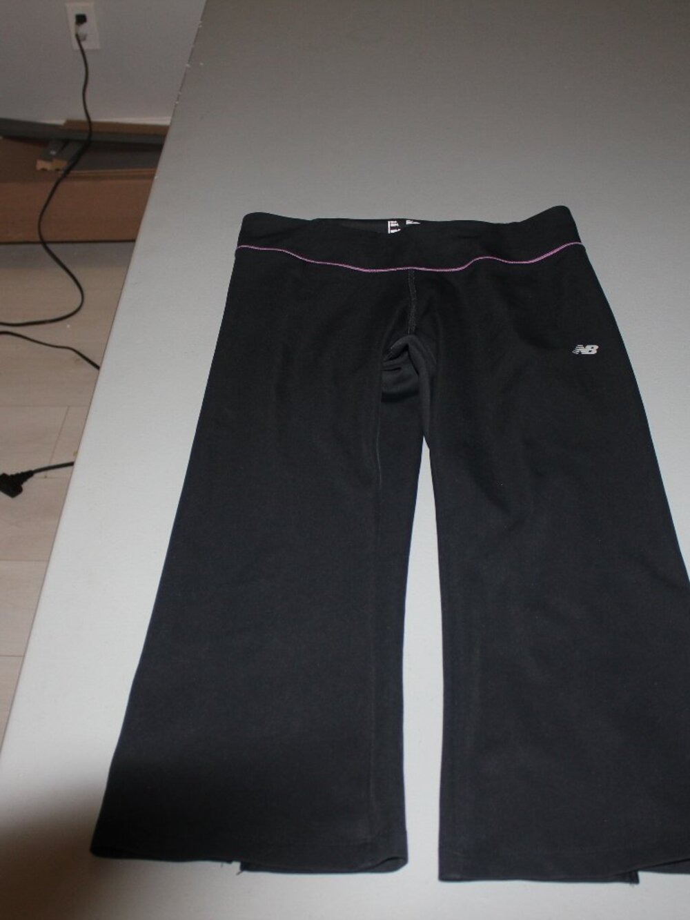 Black New Balance Athletic Capris Size Medium